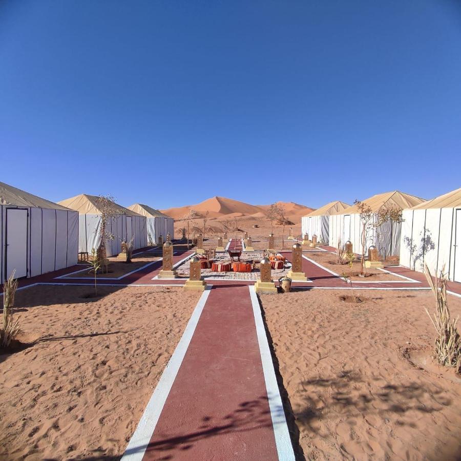 Tafouyte Luxury Camp Hotel Merzouga Bagian luar foto