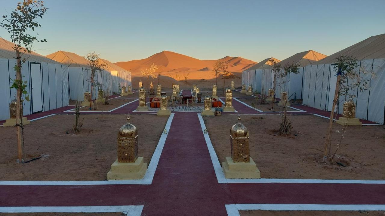 Tafouyte Luxury Camp Hotel Merzouga Bagian luar foto