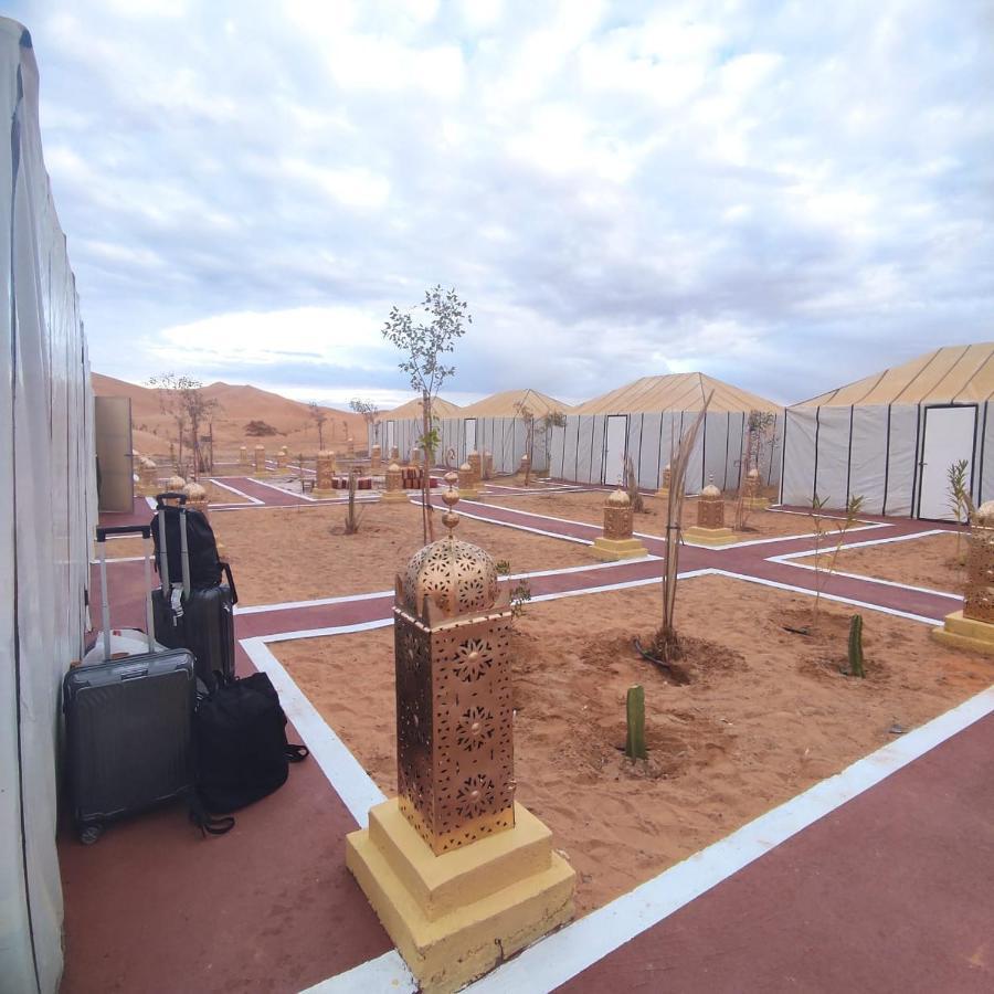 Tafouyte Luxury Camp Hotel Merzouga Bagian luar foto