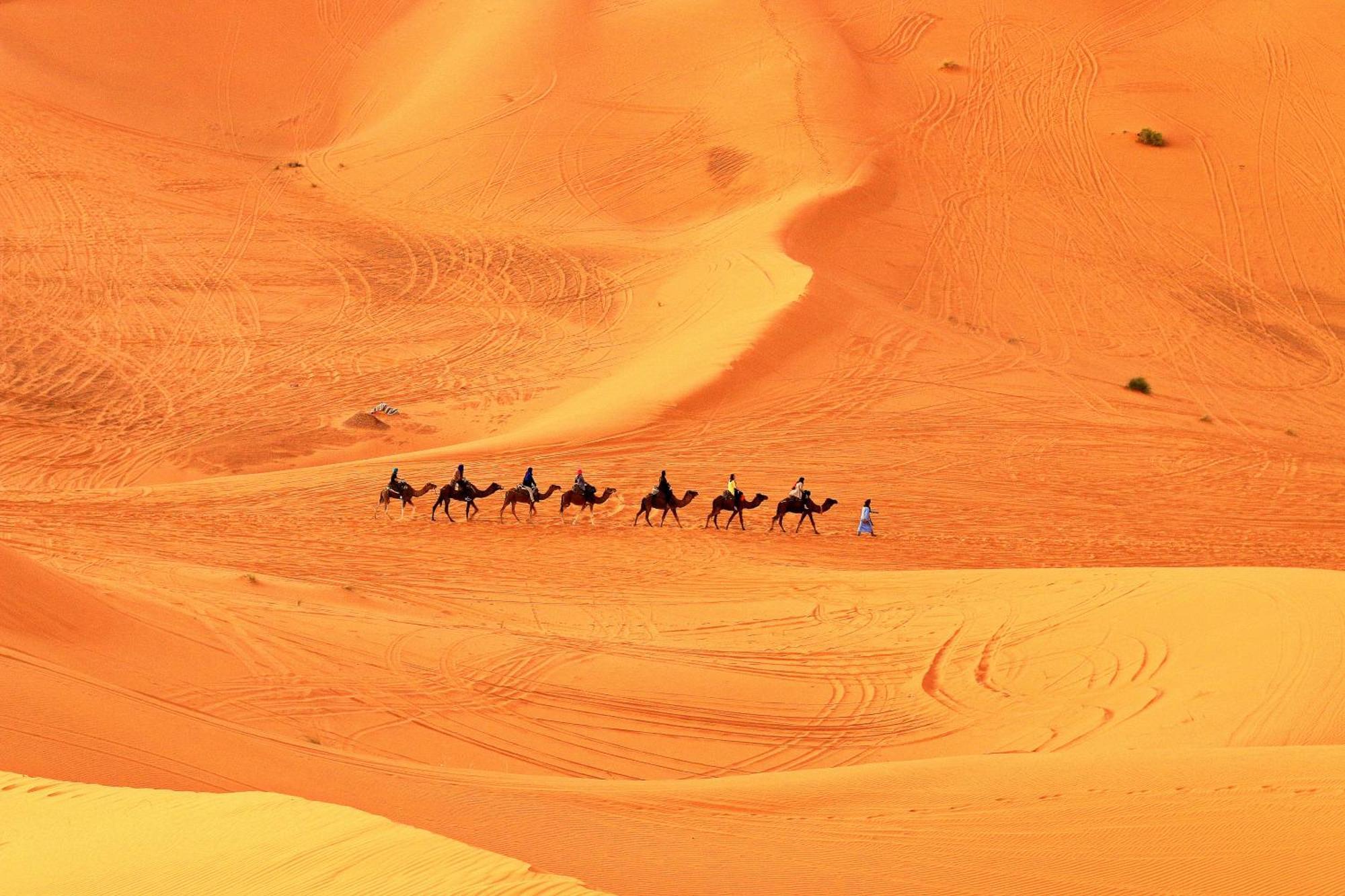 Tafouyte Luxury Camp Hotel Merzouga Bagian luar foto