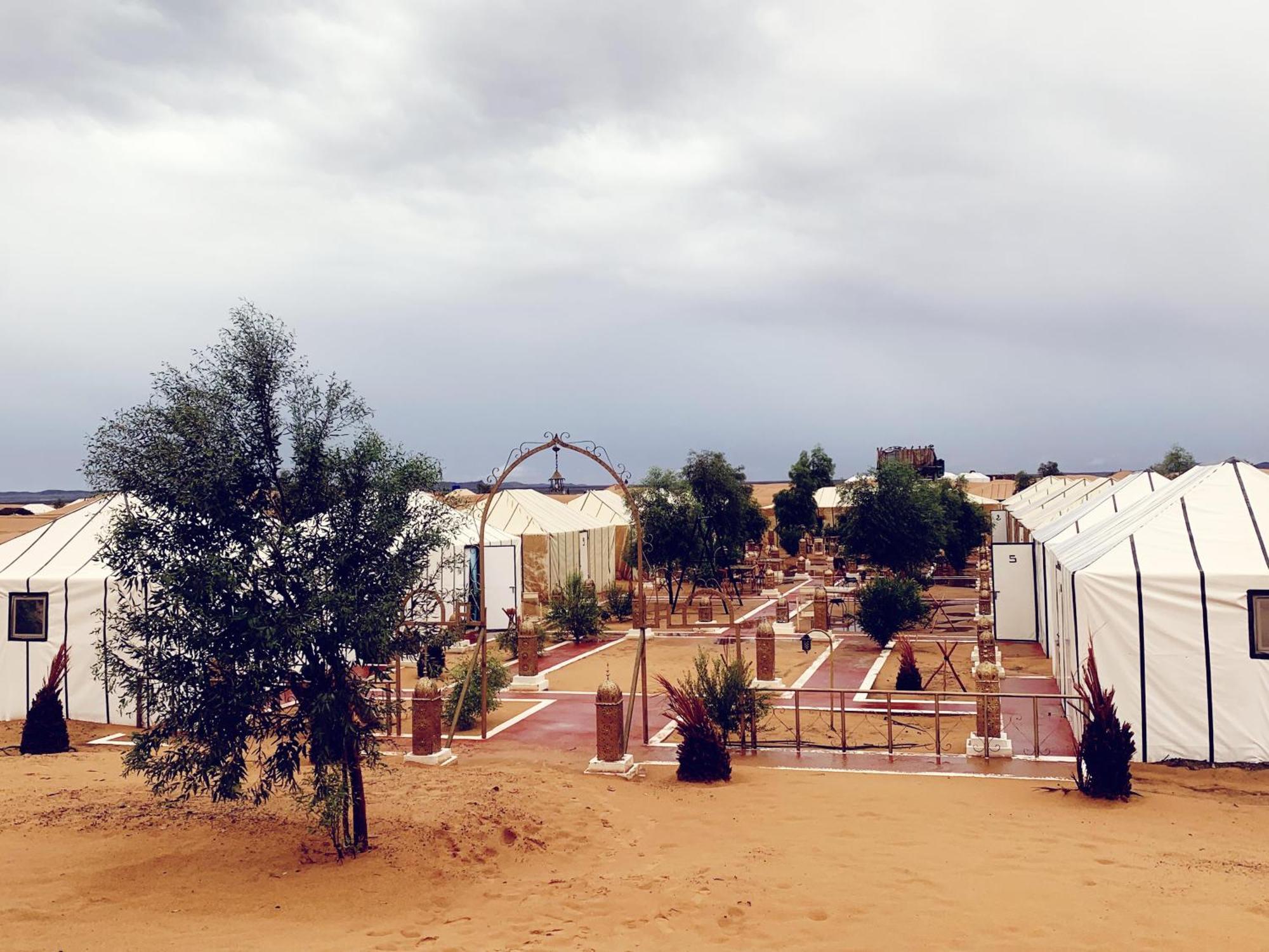 Tafouyte Luxury Camp Hotel Merzouga Bagian luar foto